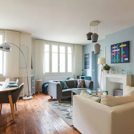 Spacious Flat In The 16th District - - Welkeys Daire *